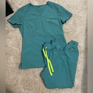 Women’s xs/xxs Fig scrub set- cactus